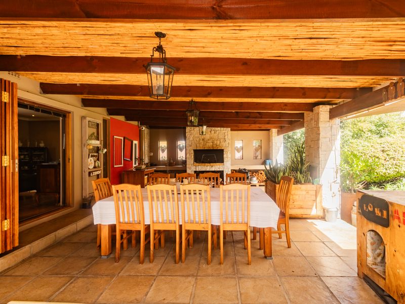 ***EXCLUSIVE SOLE MANDATE*** - Exceptional Family Living in Sought-After Panorama - Photo 6