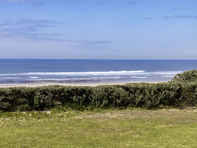 Exclusive Beach Front Retreat in Begha - Photo 9