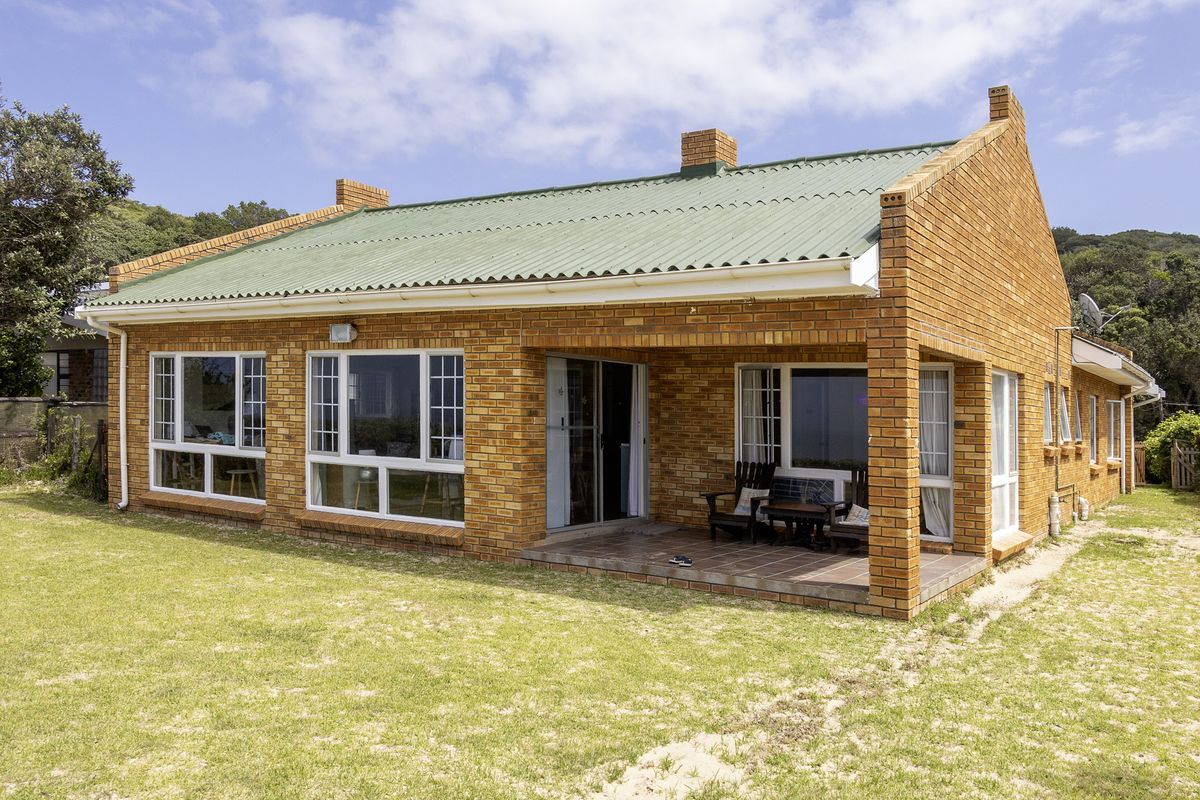 Exclusive Beach Front Retreat in Begha - Photo 4