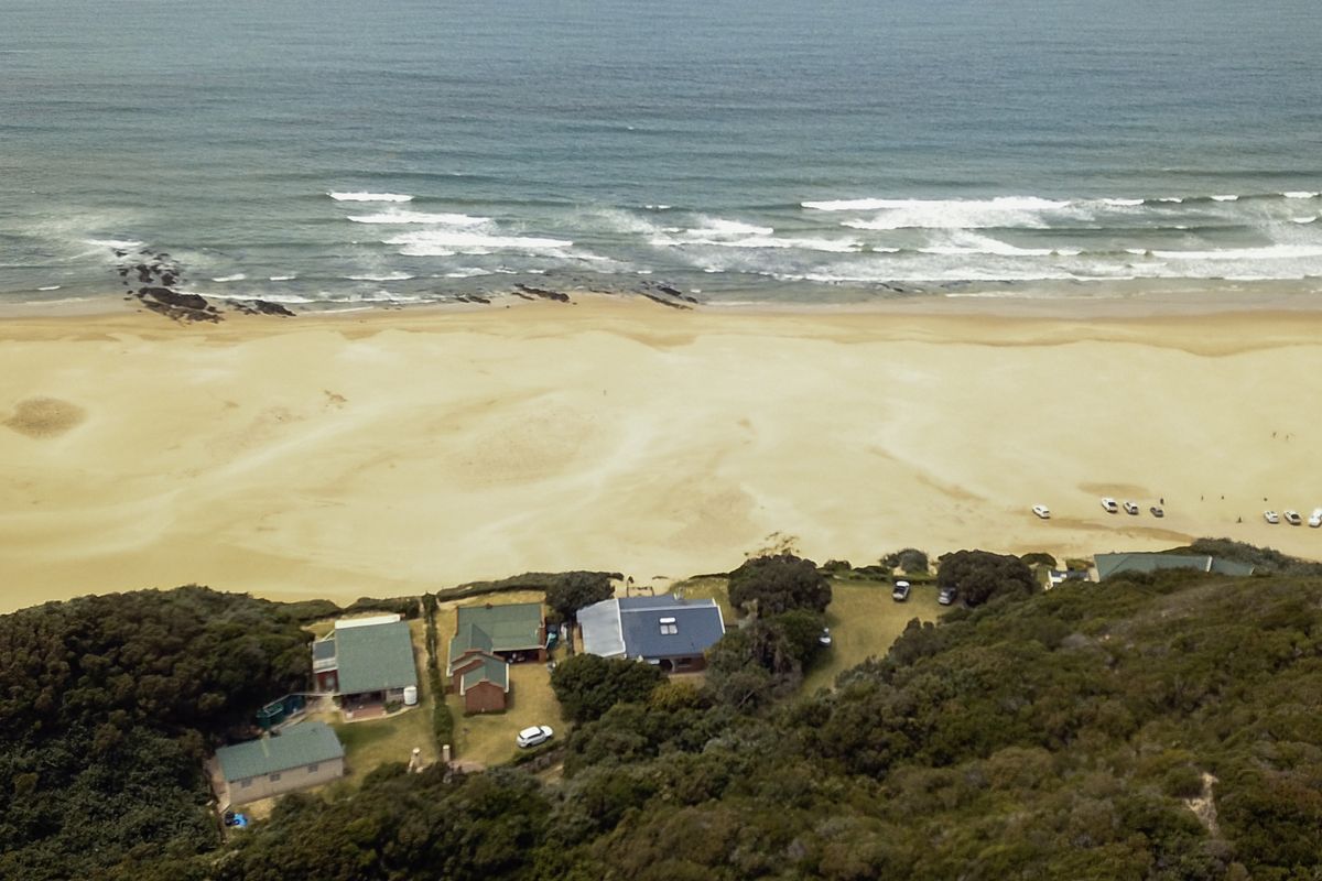 Exclusive Beach Front Retreat in Begha - Photo 2