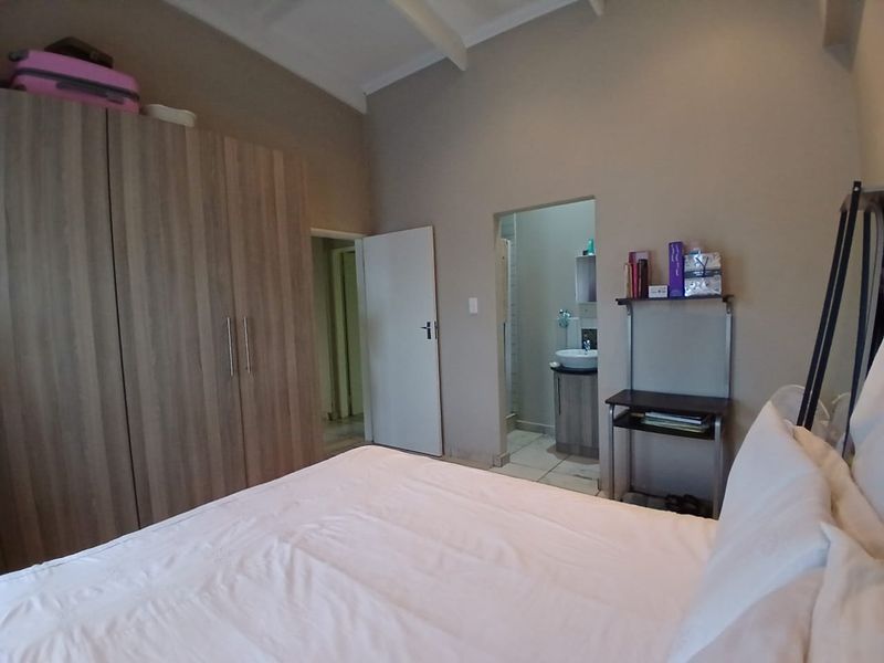 3 bedroom townhouse for sale in Waterval East. - Photo 10