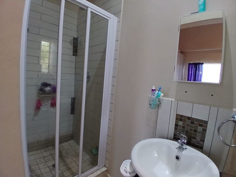 3 bedroom townhouse for sale in Waterval East. - Photo 10
