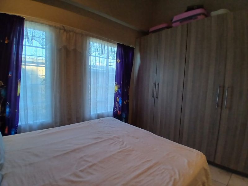 3 bedroom townhouse for sale in Waterval East. - Photo 8