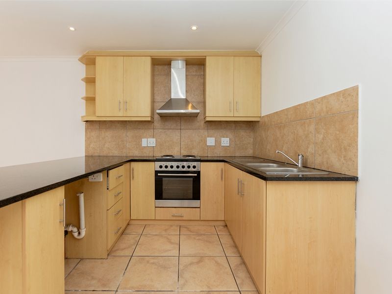 Family Lock-Up-and-Go in Villa Diamante - Photo 2