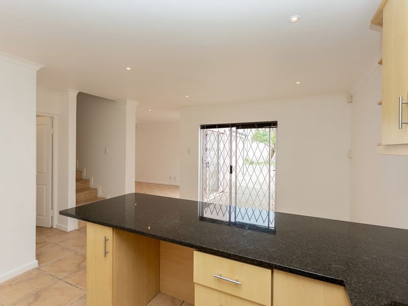 Family Lock-Up-and-Go in Villa Diamante - Photo 9