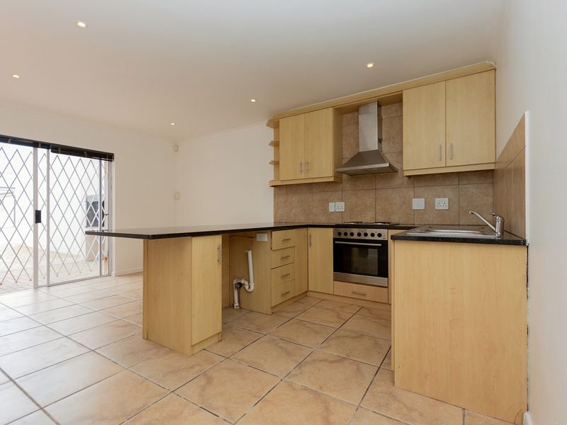 Family Lock-Up-and-Go in Villa Diamante - Photo 8