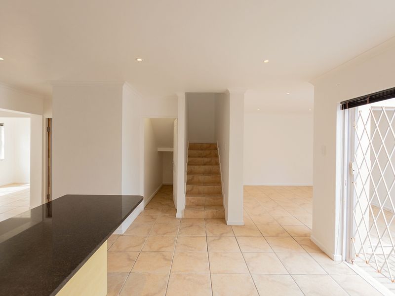 Family Lock-Up-and-Go in Villa Diamante - Photo 5