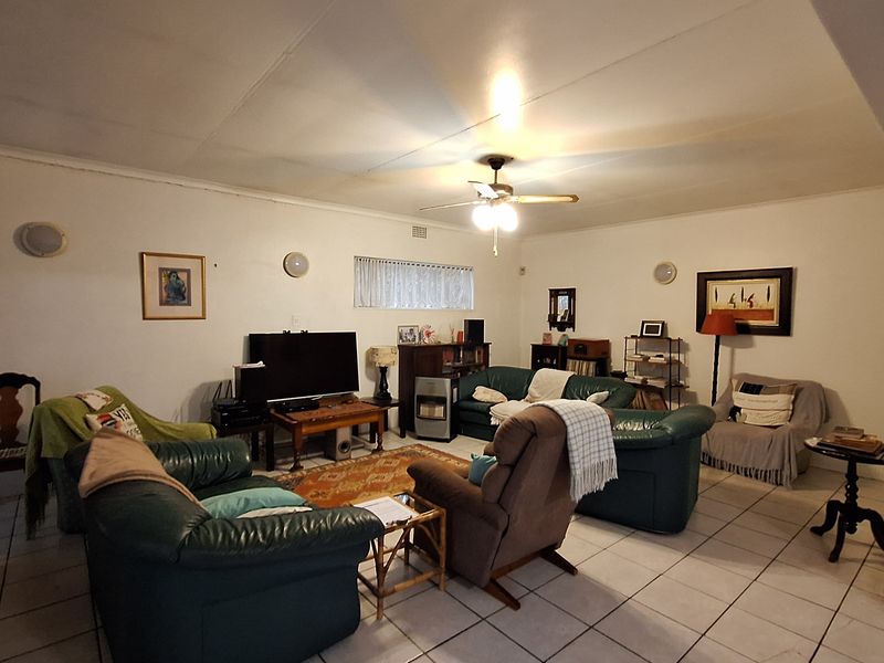 House on double stand for sale - Photo 5