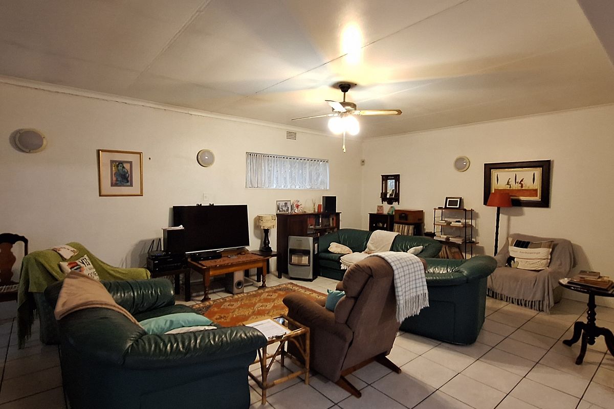 House on double stand for sale - Photo 5