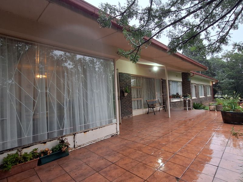 House on double stand for sale - Photo 4