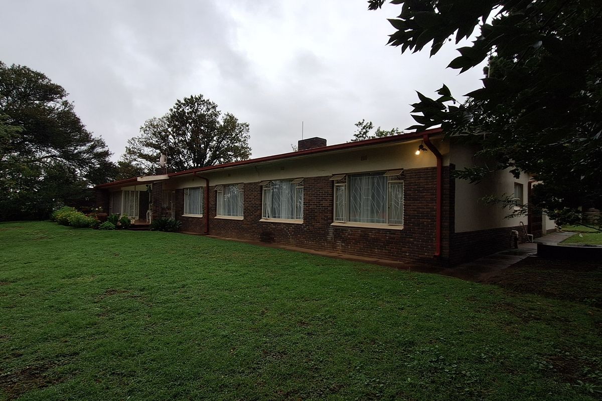 House on double stand for sale - Photo 3