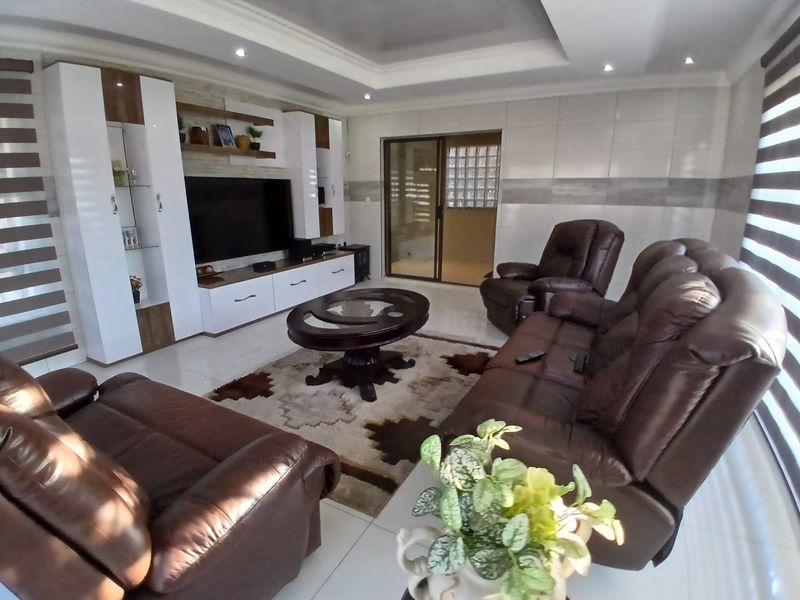 Stunning five-bedroom family retreat with space to breathe - Photo 2