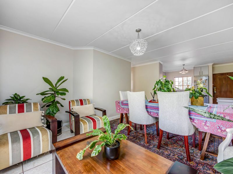 Stunning 2-bedroom sectional title for sale in Sonneglans, Randburg—your perfect home awaits! - Photo 8
