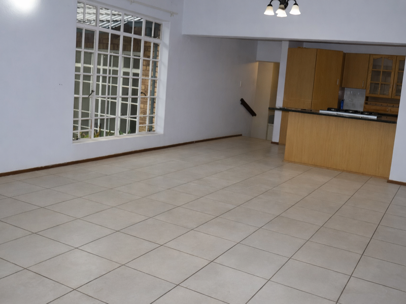 Beautiful 4-Bedroom Family Home in Rangeview - Photo 5