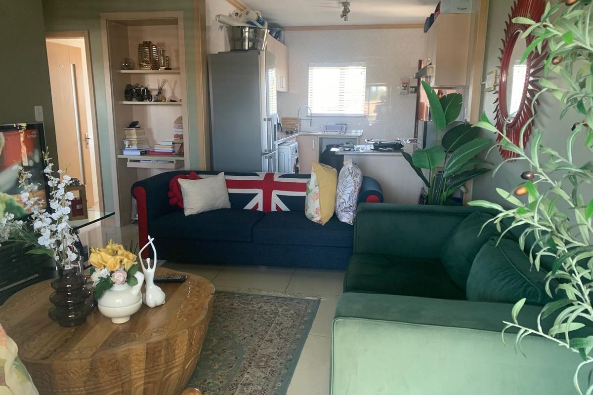 Easy, Secure Living — 2 Bedroom Lock-Up-and-Go in Noordwyk, Midrand - Photo 3