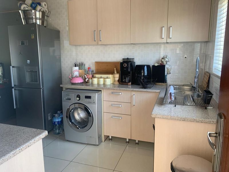 Easy, Secure Living — 2 Bedroom Lock-Up-and-Go in Noordwyk, Midrand - Photo 2