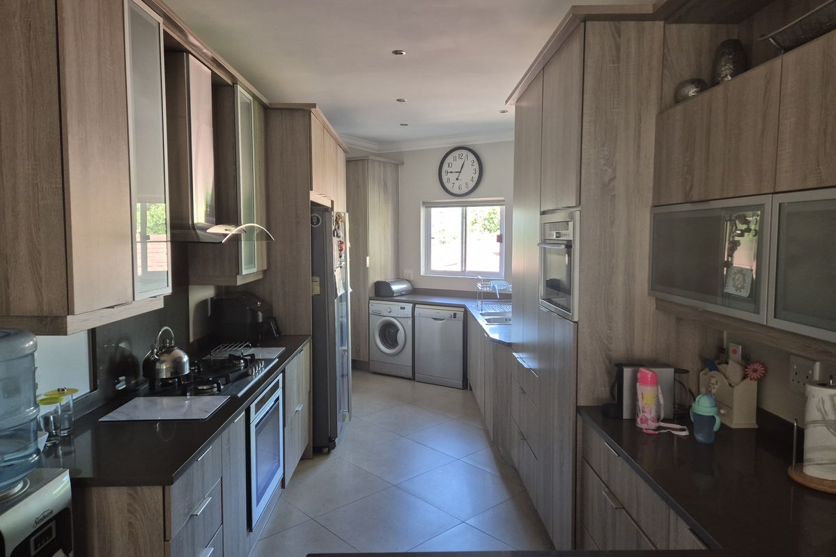 Perfect for Multi-Generational Living or Smart Rental Options - Photo 5