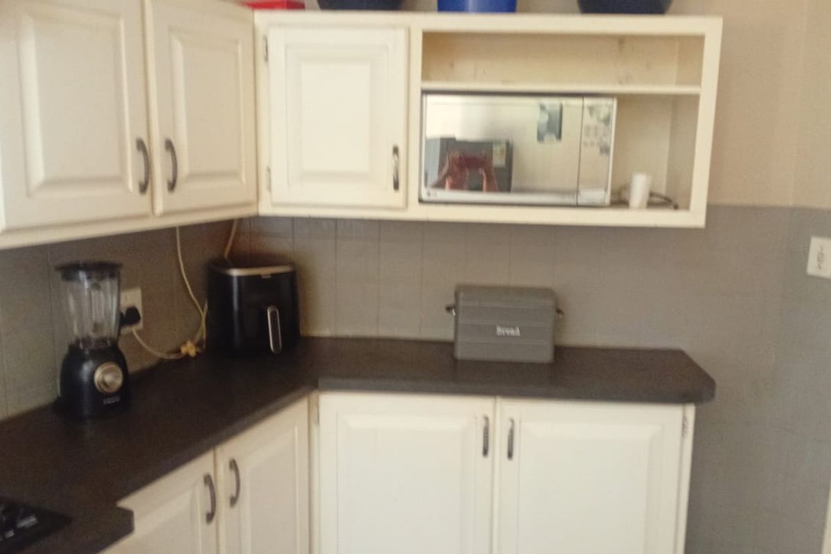 This spacious home could be the perfect family residence you’ve been searching for. - Photo 2