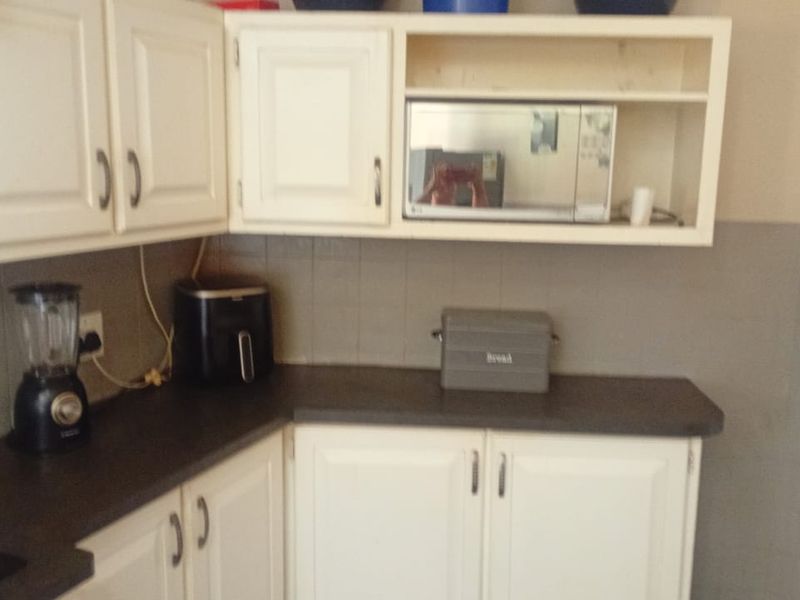 This spacious home could be the perfect family residence you’ve been searching for. - Photo 2