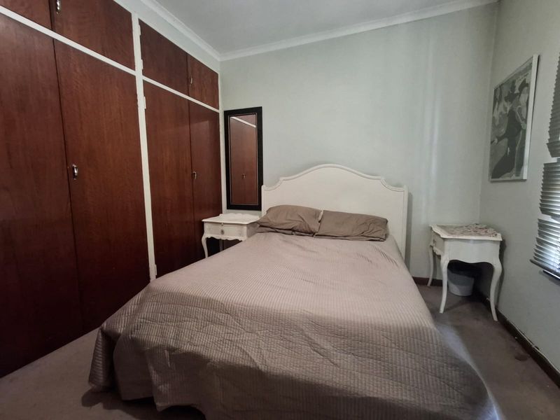 Prime Theresapark Property with Space, Style and Income Potential - Photo 10