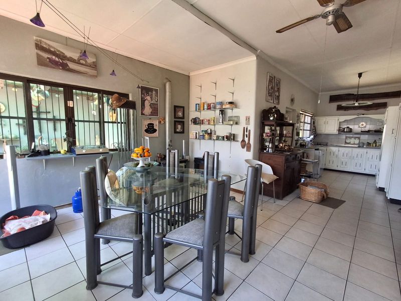 Prime Theresapark Property with Space, Style and Income Potential - Photo 6