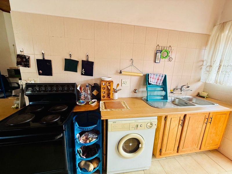 Comfortable & Secure Living in a Welcoming Retirement Community - Photo 9