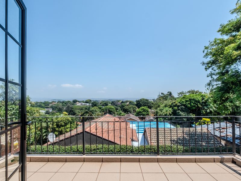 Modern, Spacious Family Duplex - Photo 5