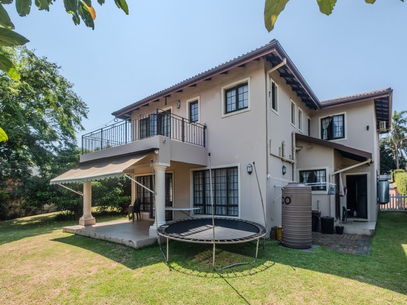 Modern, Spacious Family Duplex - Photo 2