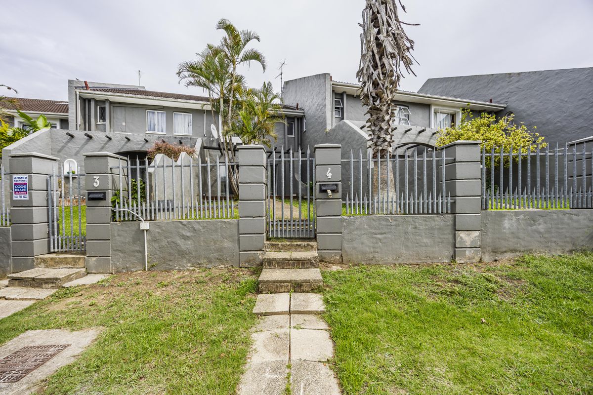 Peaceful & Secure 3 Bedroom Townhouse in Prime Beacon Bay - Photo 4