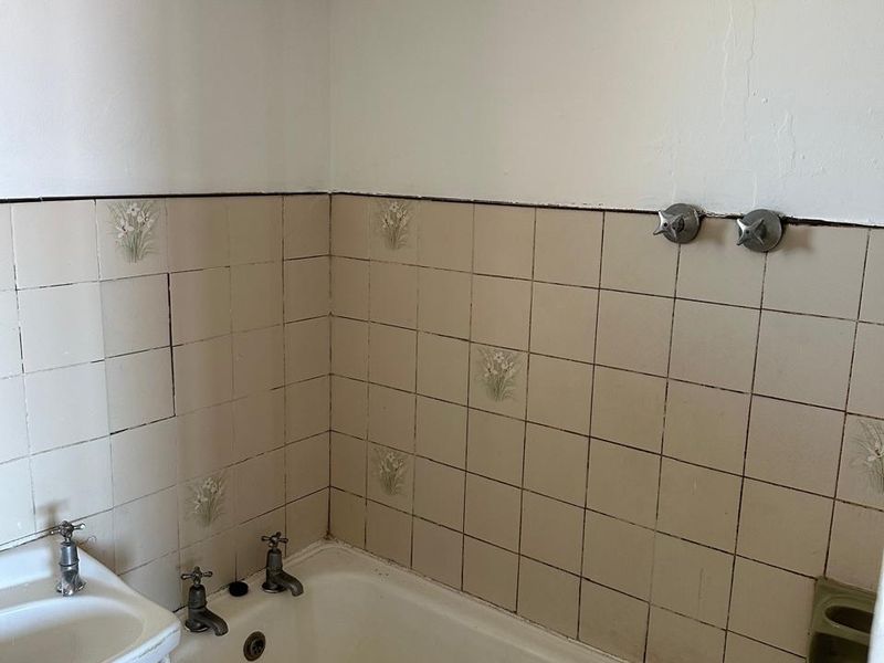 Flat To Rent in The Bluff - Photo 7