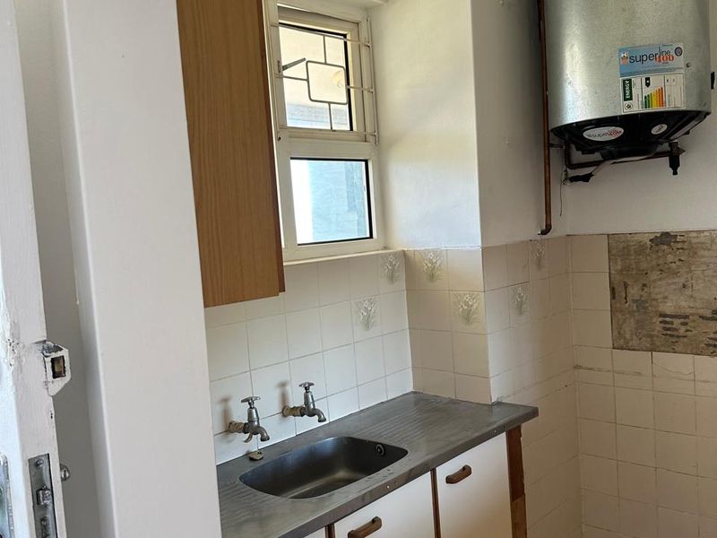 Flat To Rent in The Bluff - Photo 6