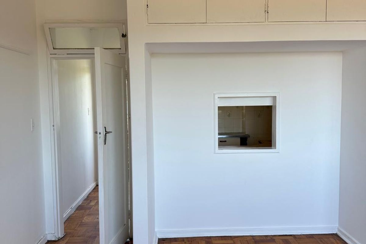 Flat To Rent in The Bluff - Photo 4