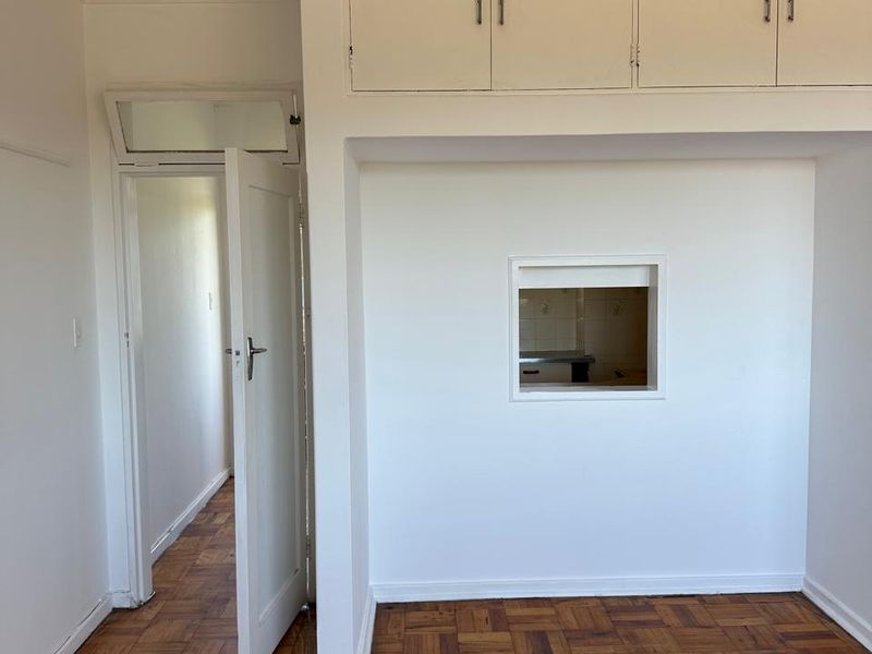 Flat To Rent in The Bluff - Photo 4