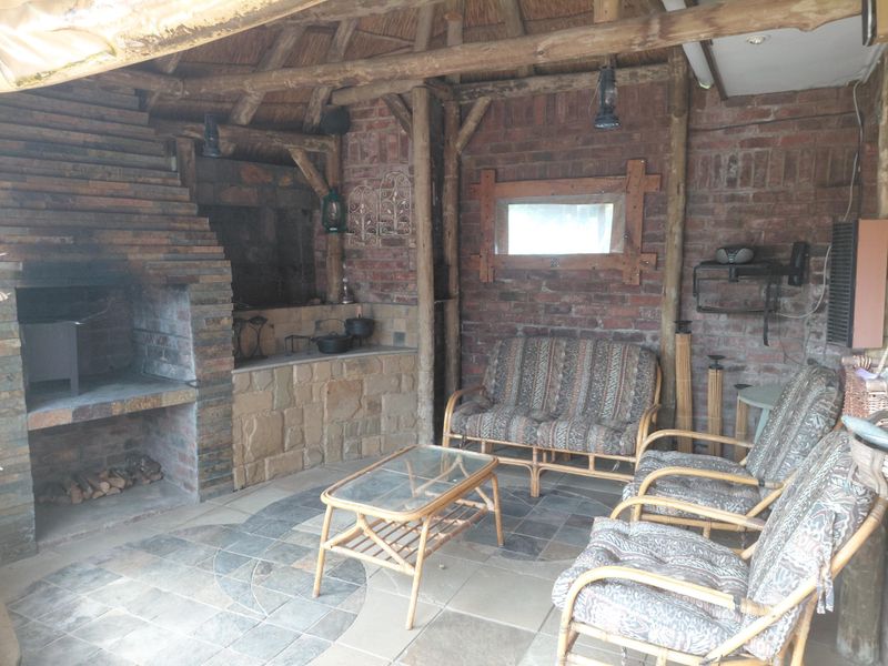 Vanes Estate Family Home For Sale! - Photo 2