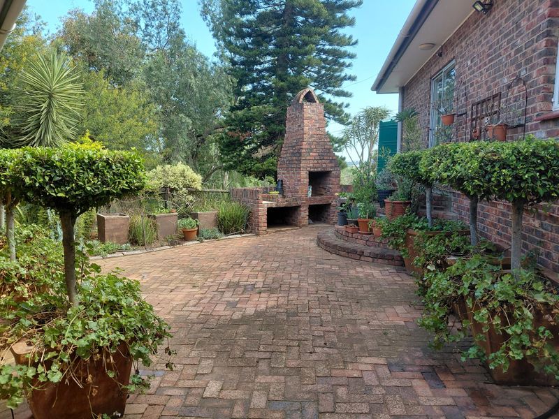 Vanes Estate Family Home For Sale! - Photo 9