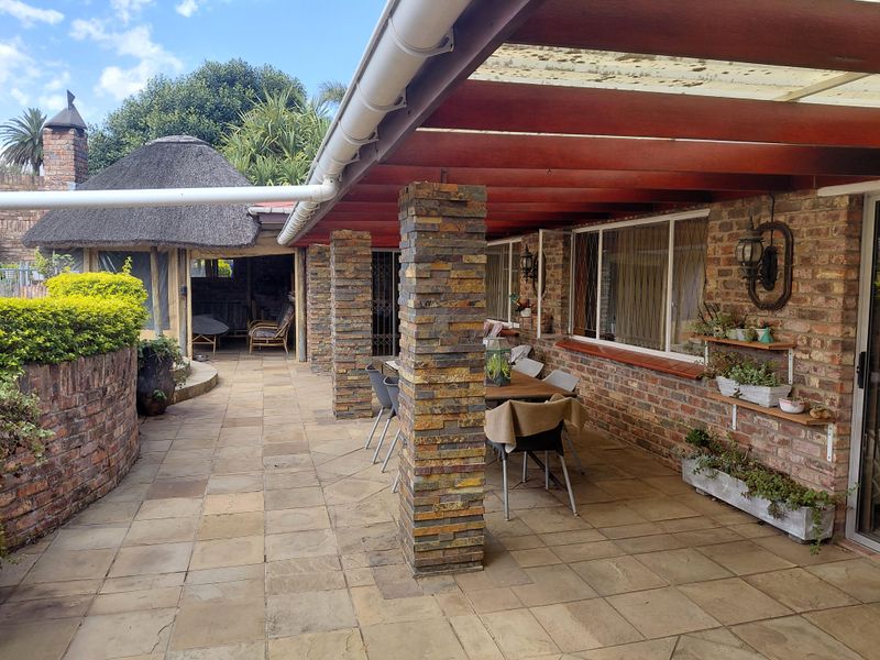 Vanes Estate Family Home For Sale! - Photo 8