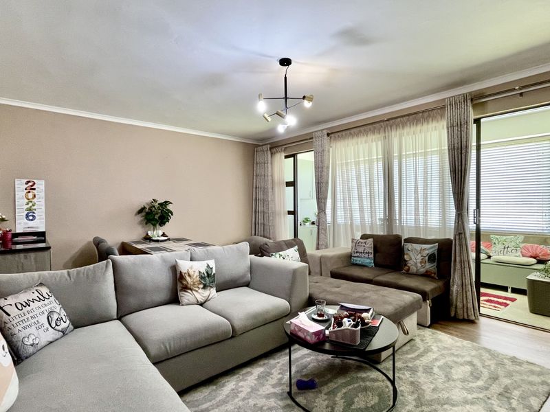 Stylishly Renovated Apartment in the Heart of Scottsville - Photo 4