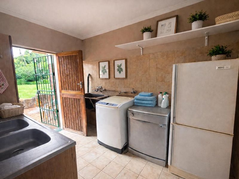 Perfect Home for a Large Family - Photo 8