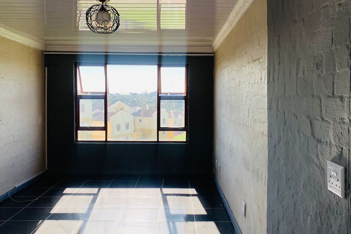 Apartment Pending Sale In East London - Photo 2