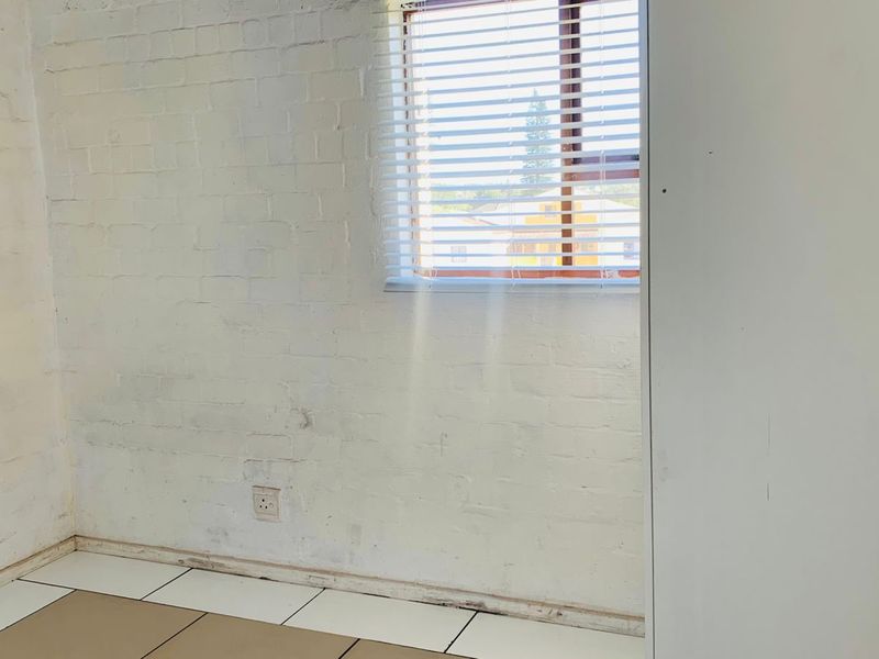 Apartment Pending Sale In East London - Photo 6