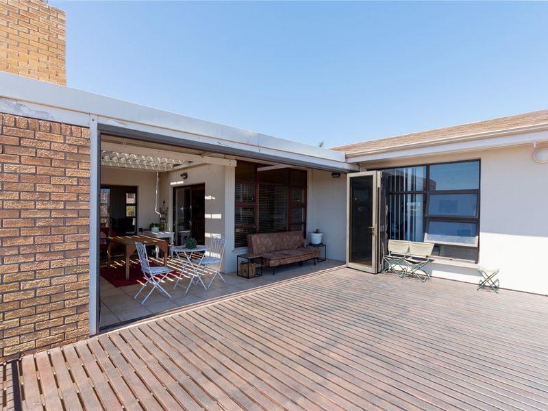 Dual Living Double Storey  near the Lagoon - Photo 2