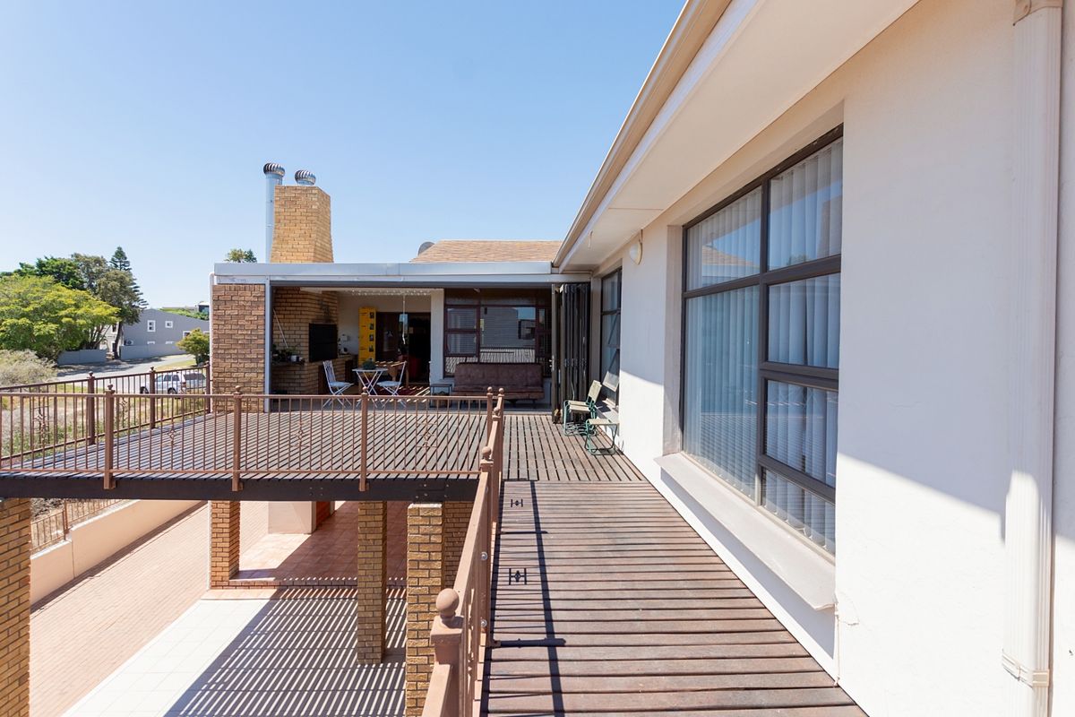 Dual Living Double Storey  near the Lagoon - Photo 3