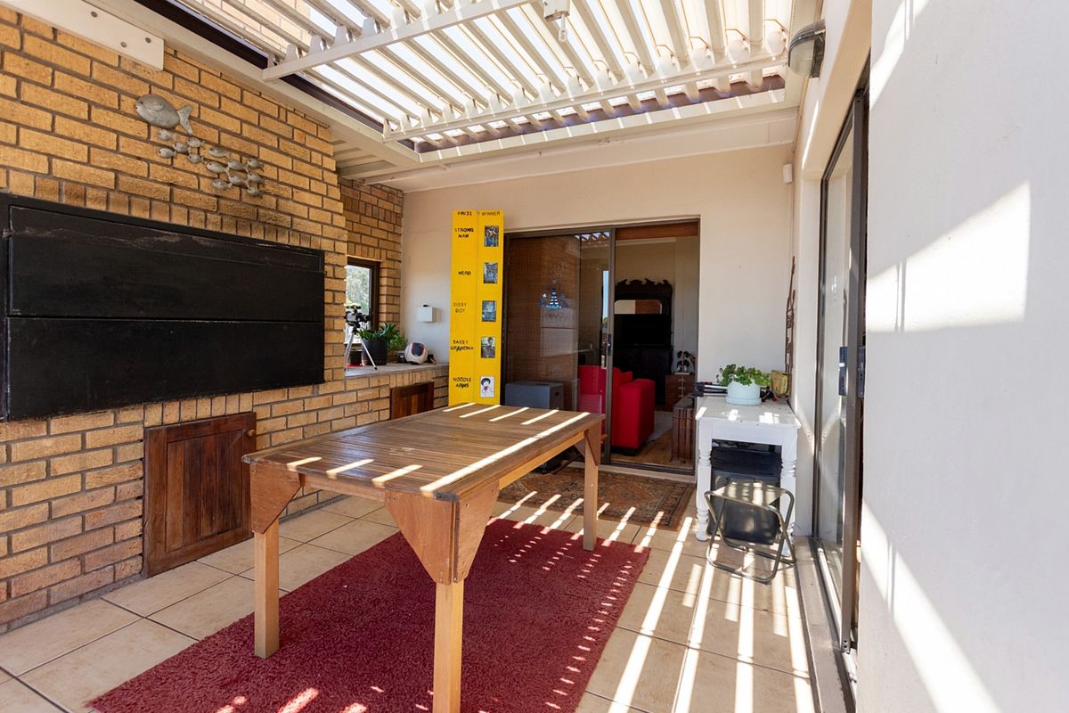 Dual Living Double Storey  near the Lagoon - Photo 5