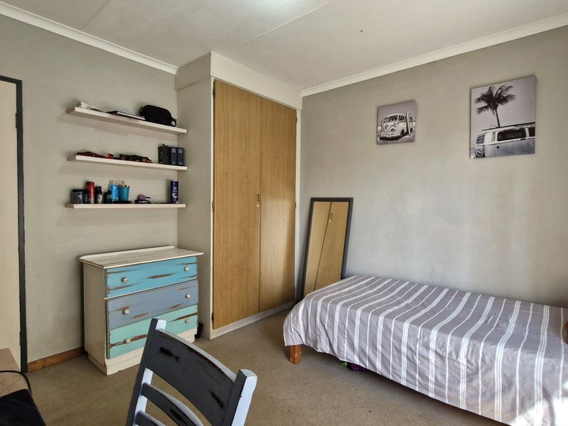 Spacious Townhouse in Secure Complex – Prime Location - Photo 10