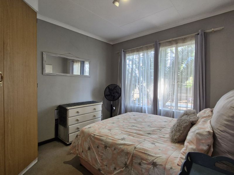 Spacious Townhouse in Secure Complex – Prime Location - Photo 7