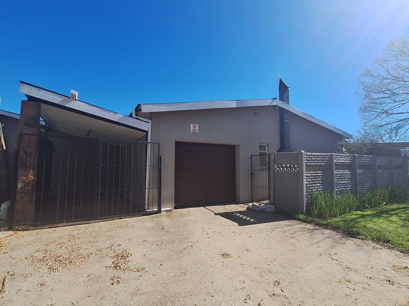 Spacious house in quiet area for sale - Photo 2