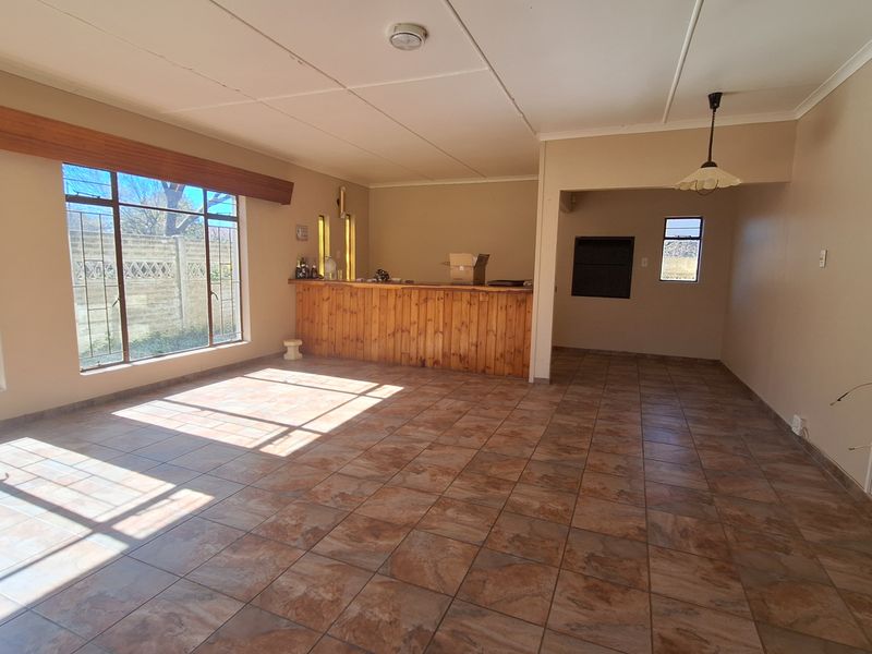 Spacious house in quiet area for sale - Photo 4