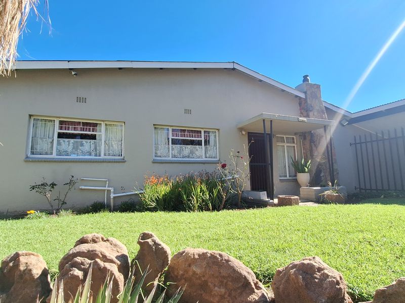 Spacious house in quiet area for sale - Photo 3