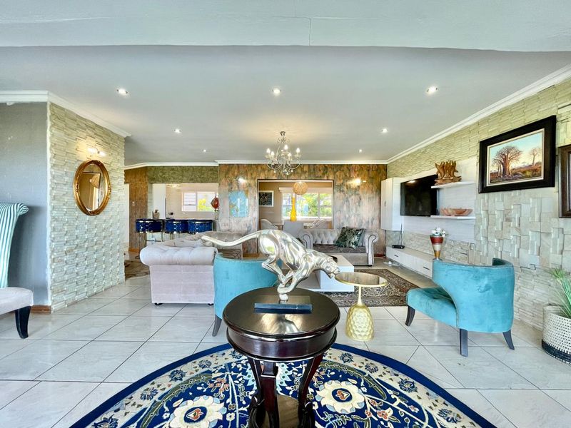 Where Coastal Luxury Meets Effortless Living - Photo 4