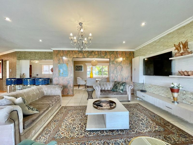 Where Coastal Luxury Meets Effortless Living - Photo 7